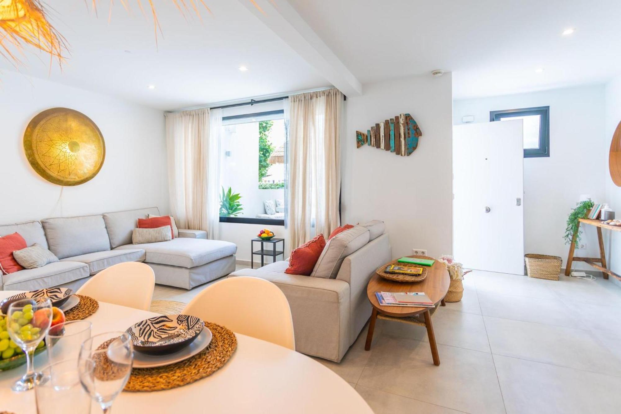 La Cala Beach Home - Beachfront Few Steps Away From Sandy Beach La Cala De Mijas Zewnętrze zdjęcie